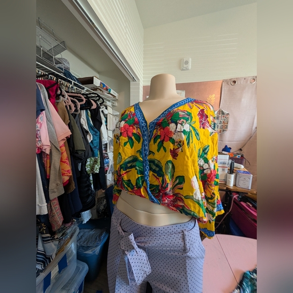 Freemarket By Flying Tomato Floral V-Neck Yellow Ceoo Too Size Large - Picture 10 of 11